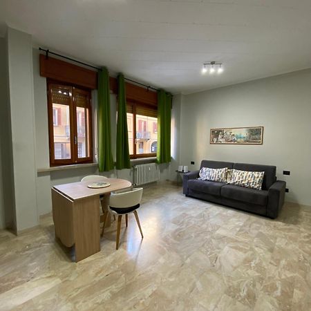 Catrizia Apartment Casale Monferrato Bagian luar foto
